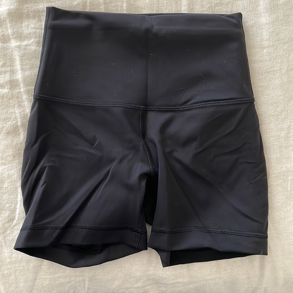 lulu bike shorts